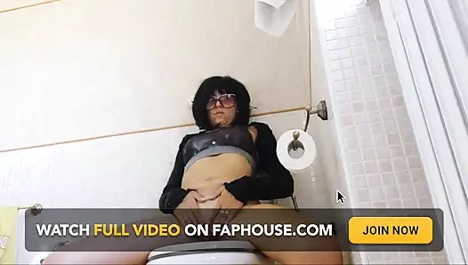 There Is Nothing Hotter Than the Pee Just Come Out