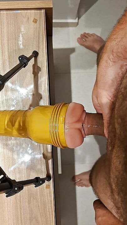 Fucking Fleshlight voor de eerste keer na 2 weken zonder rukken P2