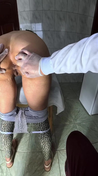 The doctor knows exactly how to finger an asshole during the anal exam. | Clip 1