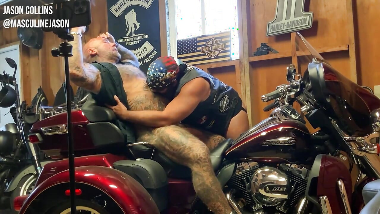 Oscar Bear ile harley'imde puro sikişi