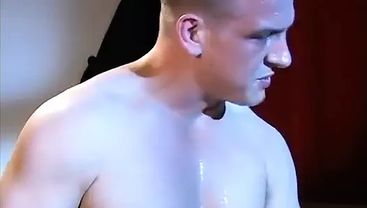 Genç kız iki sikli sporcuya karşı