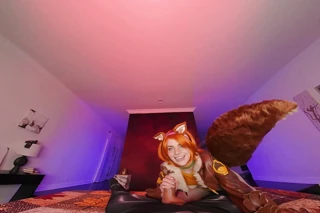 Vrcosplayx vampir Maddie Wren ile savaşmadığında, Mucize rakipler sincap kız oldukça azgın olabilir