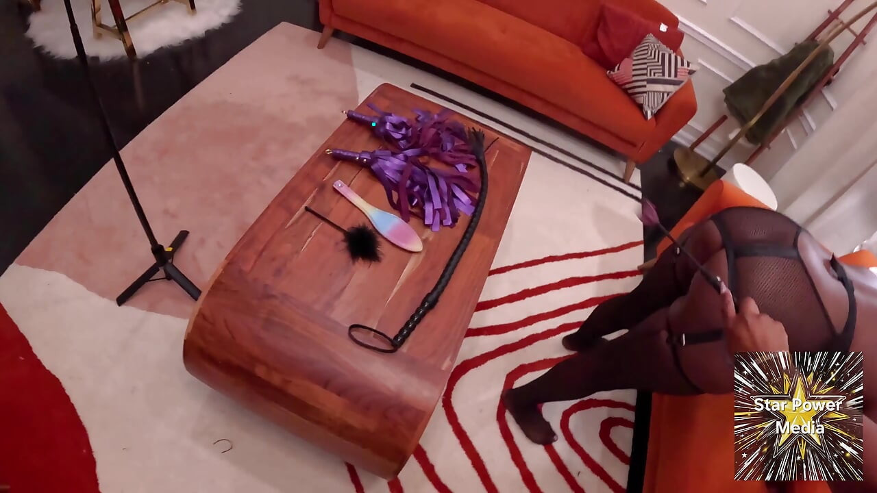 Golden Goddess Unleashes Punishment on Omgiana's Craving Bottom