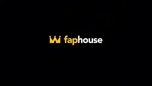 Замужней женщине нужен хуй. Посмотри, как она возбуждена