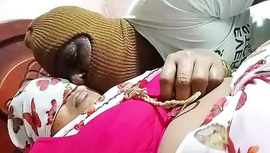 Gadis Nasional India Aku Mencoba Jilat Memek Tanteku Tapi Nggak Kuat
