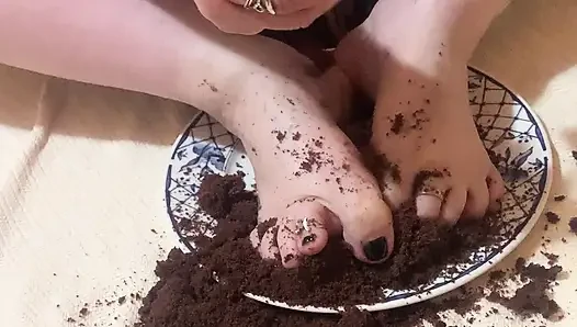 Füße Füße füße im kuchen