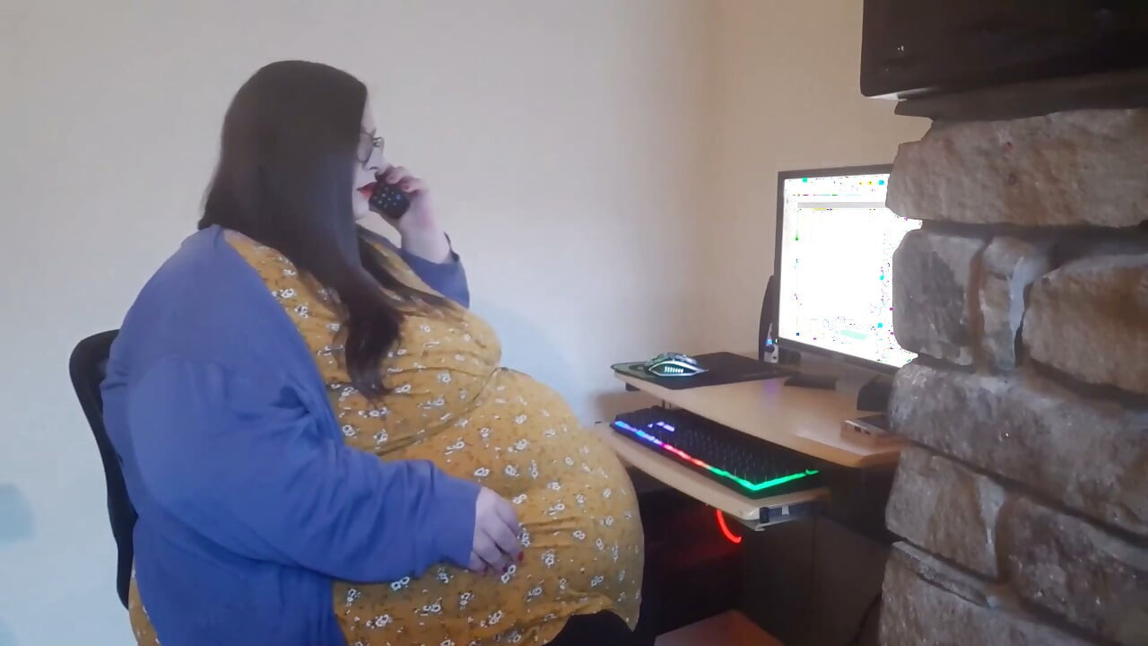 SSBBW secretary humiliated at work by boss - fantasy