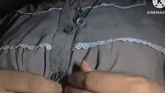 Tante seksi ini dihabisin sama besar kepala desa