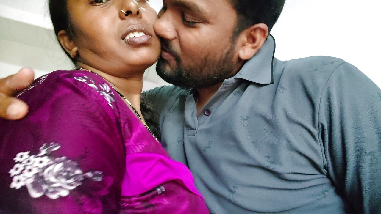 Indian boobs videos - Pahli bar dheere dheere Devar aur bhabhi boobs sucking - dehati bhabhi boobs sucking hindi.