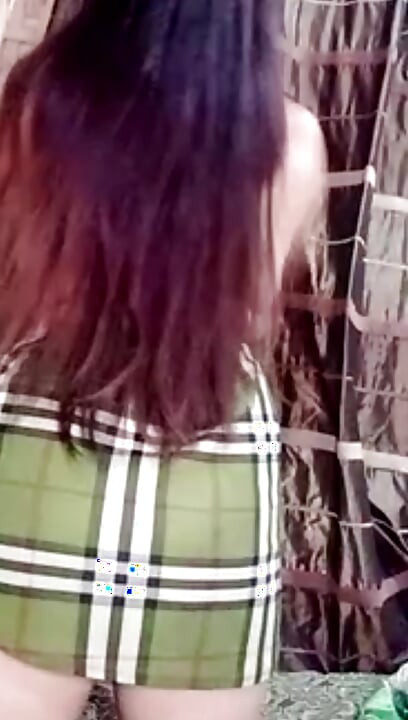 उत्तेजित एशियाई कमसिन सेक्स उड़ा रही है