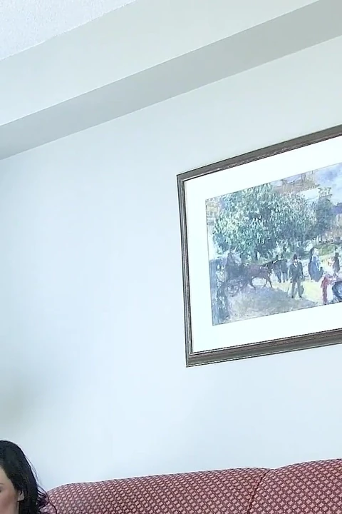 大奶子加拿大热辣人妻和继母自慰