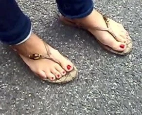feet end sandals jada gucci