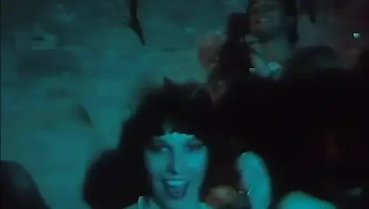 Good chic, good style, but... sluts!! (1983)