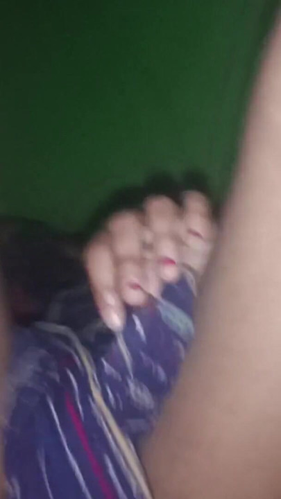 Sudha Bhabhi iz Lucknowa snima video sama u svojoj sobi | Isječak 2