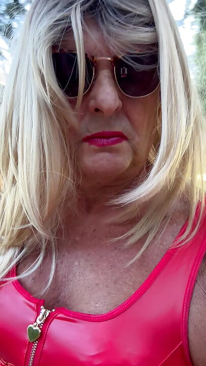 Culoness walks in the woods