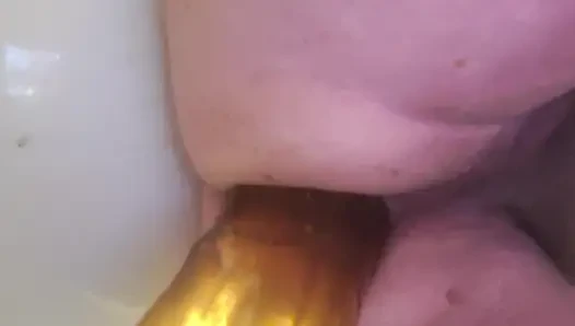 Götte kalın dildo