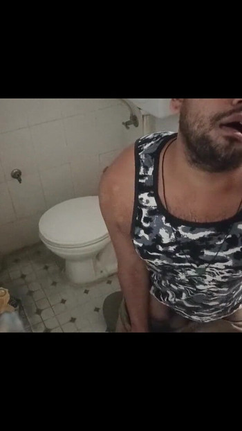 Key moment from "Feeling fast horny masterbate and then horny pee."