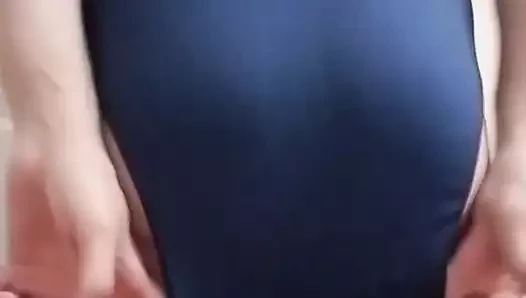Mavi külotlu kendime bir kama veriyorum