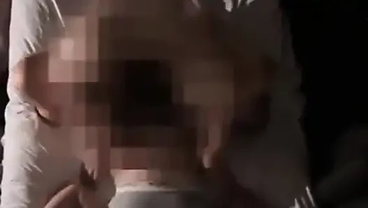 Größte lücke zeigt, dass ein ernsthaftes mädchen die kontrolle verliert, während sich nightlong closeness entwickelt auf platz 2