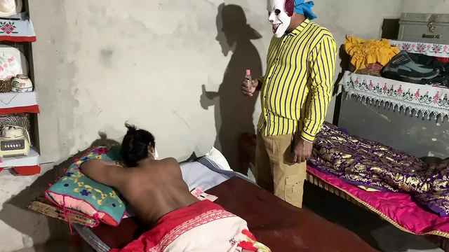 Pakistani Masaage karte huwe Choda
