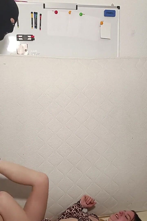 Distrugere de în Heien Clothes