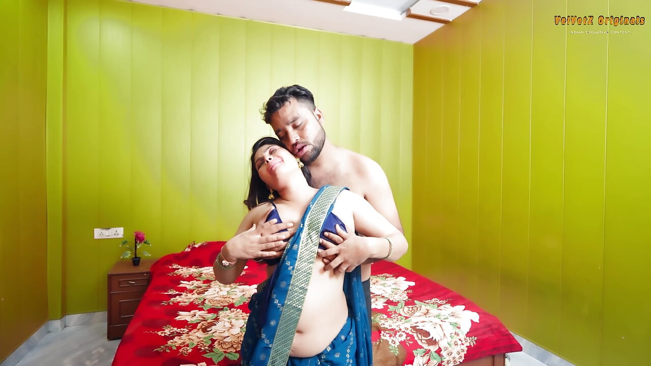 HOT INDIAN COUPLE FIRST TIME WILD SEX IN HOTEL ROOM INDIAN HINDI FULL SEX 4K