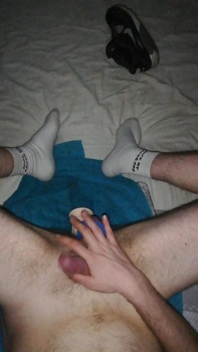 BottomBoy(Me) in Socks, play with big dildo&cums big loads