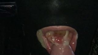 Cum w ustach