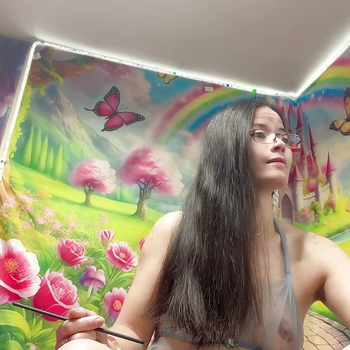 cabelo bonito, negra sexy mostrando os peitos