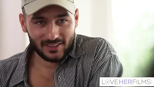 Завораживающую крошку Payton Preslee поклонялись и жестко трахнули