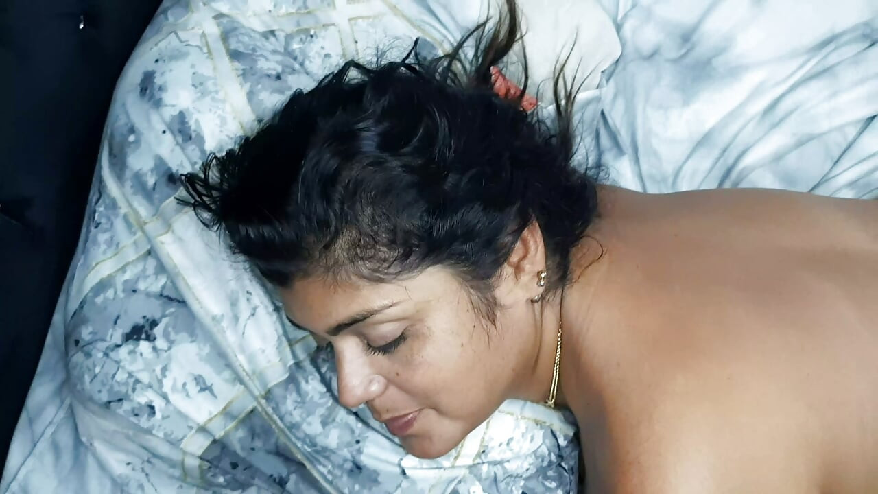 Big ass stepmom gives me a delicious blowjob