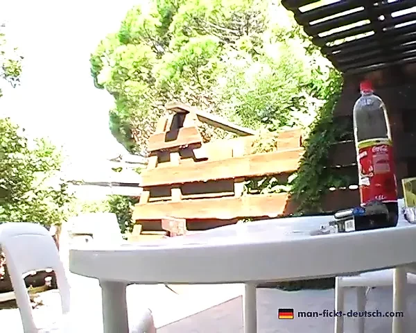 Erst fertig rauchen, dann in den Mund ficken lassen
