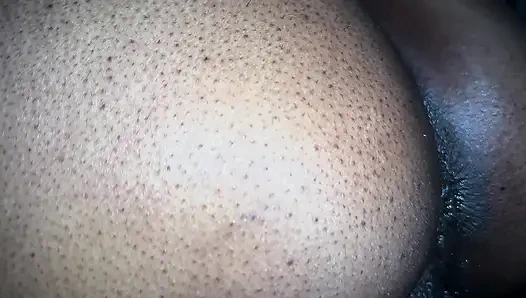 Üvey kız kardeş o yarağa binerken amcık sesi çıkarıyor