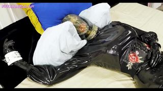 Gasmask Latex bondage Breath Play