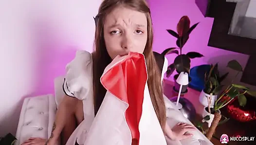 Anime-mädchen Lymia marks befriedigt ihre enge kleine muschi, bevor sie gefickt wird