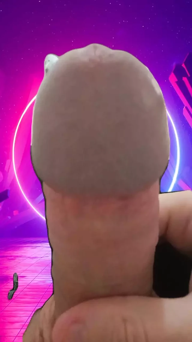 SLUT FUCKS BIG COCK JOCKER'S COCK - HOT TRANS