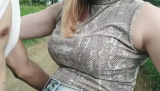 Abang tiriku sepong kontolku, akhirnya jilat memekku bagian 2