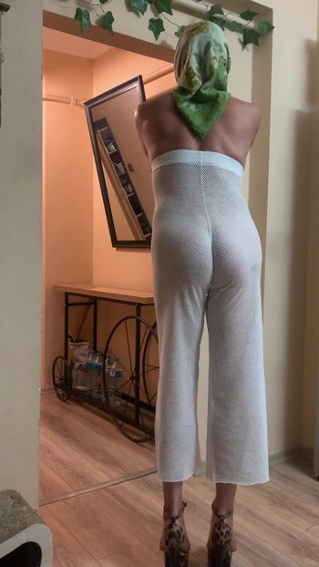 Must-see moment from "My teacher wife helps me with my lessons."