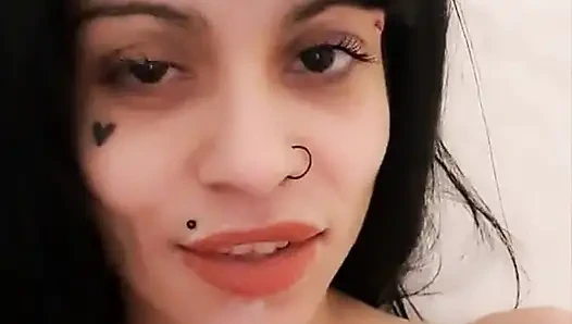 Sandra Ysoul geri döndü