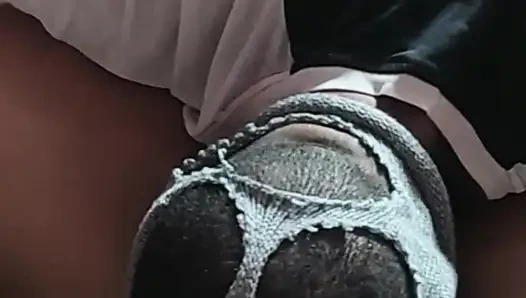 Cewek arab kulit hitam dengan pantat bahenol dientot habis-habisan sama kontol besar