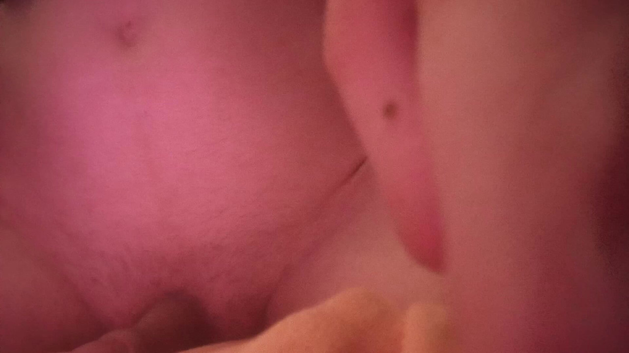 Anal: Femboy virgin rams a 7cm-thick dildo into himself.