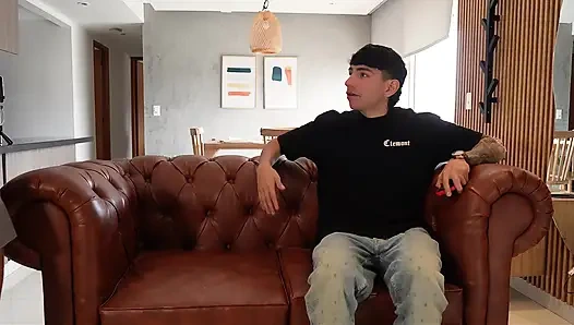 Я трахаю одноклассника, когда мы дома одни