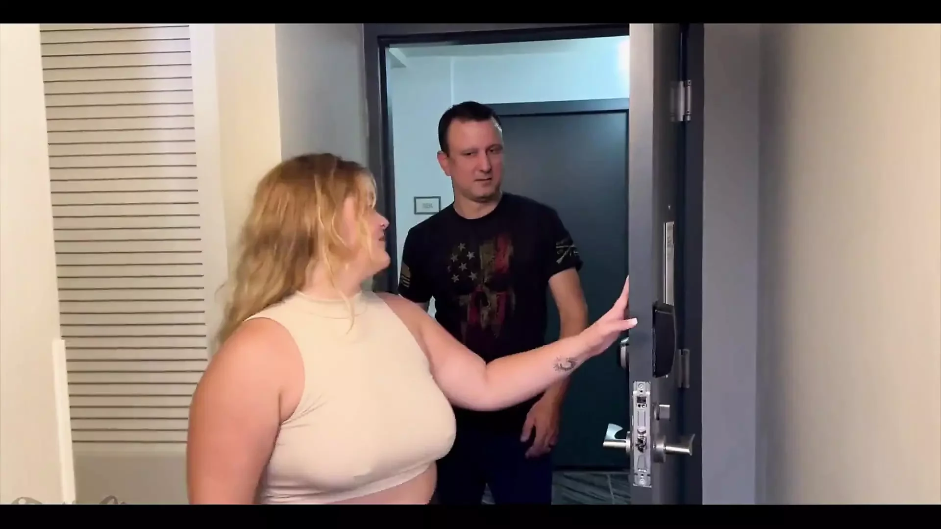 Triple Blowjob and Facial