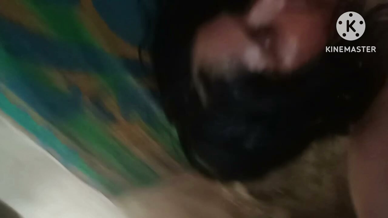 Bhai ne bahan ko ghar me ghus ke ke chudai k