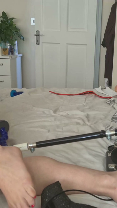 Very horny amateur couple really knows how to fuck hard. Hot sucking and hot fucking in this video. | Clip 1