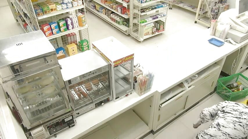 Too Much Eye Contact at This Convenience Store