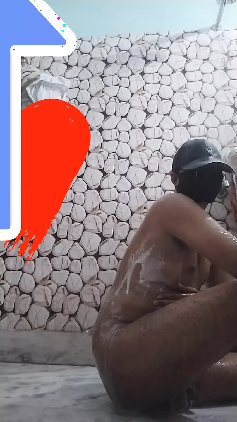Hintli eşcinsel üstte 😉 olmaya çalışıyor ama siki aşındırılmıyor