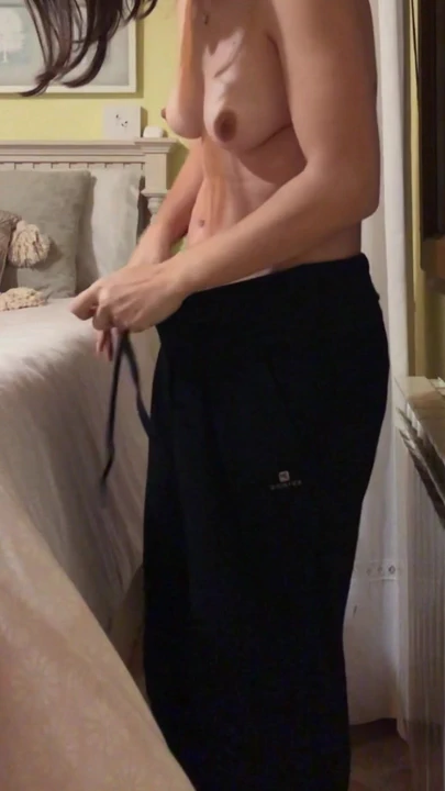 试穿睡前睡衣 - 睡前自在