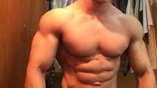 Amateur Bodybuilder shows off