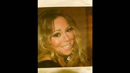 Lullaby Mariah Carey'nin yüzüne boşalma